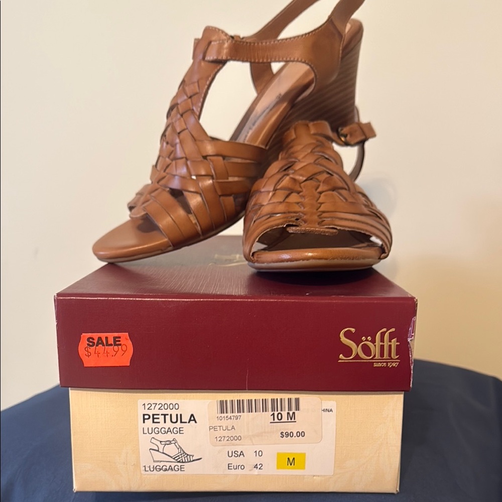 Sofft Brown Sandals with Premium Leather Finish